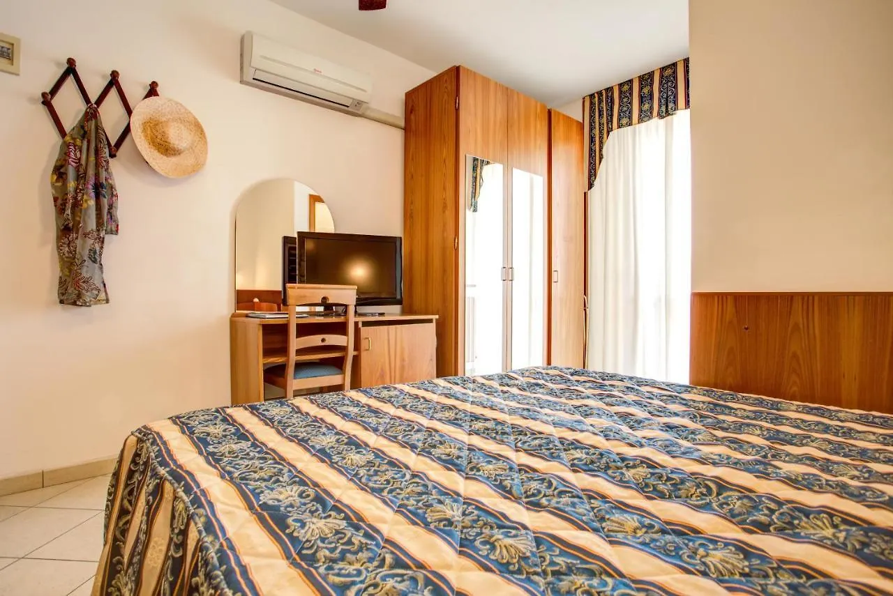 קרביה Hotel Genzianella
