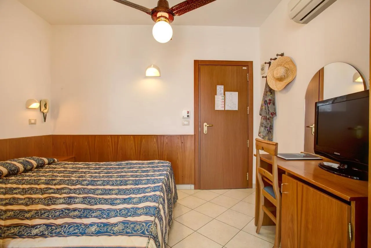 קרביה Hotel Genzianella 3*,  איטליה